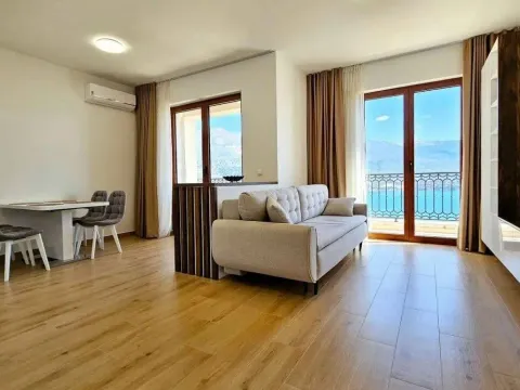 Stan in Komoševina