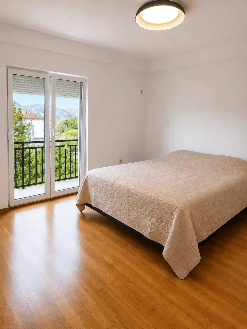 Izdavanje, dvosoban stan, 68m², Zagorič, Podgorica