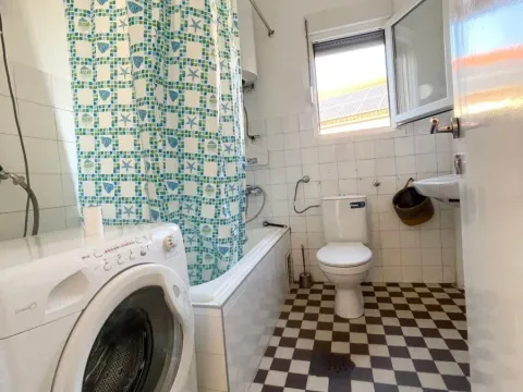 Izdavanje, kuća, 100m², Zagorič, Podgorica - image 13