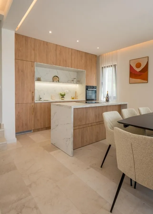 Prodaja, kuća, 250m², Mrčevac, Tivat