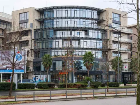 Izdavanje, dvosoban stan, 86m², Kod Capital Plaze, Podgorica - image 2