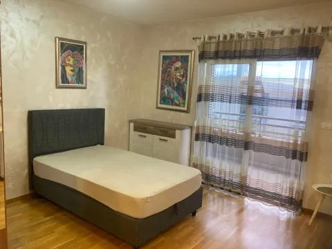 Rent, studio apartment, 31m², City Kvart, Podgorica - image 2