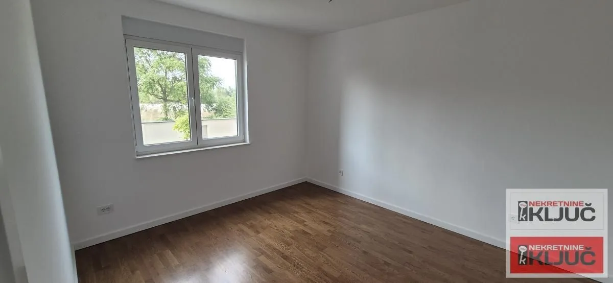 Prodaja, četvorosoban stan, 130m², Novo naselje, Novi Sad