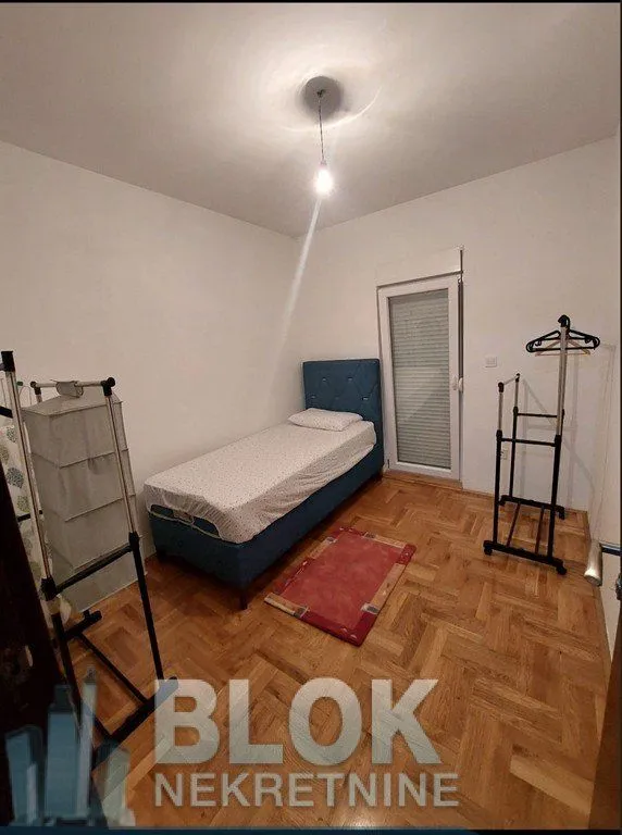 Izdavanje, dvosoban stan, 65m², Podgorica, Crna Gora