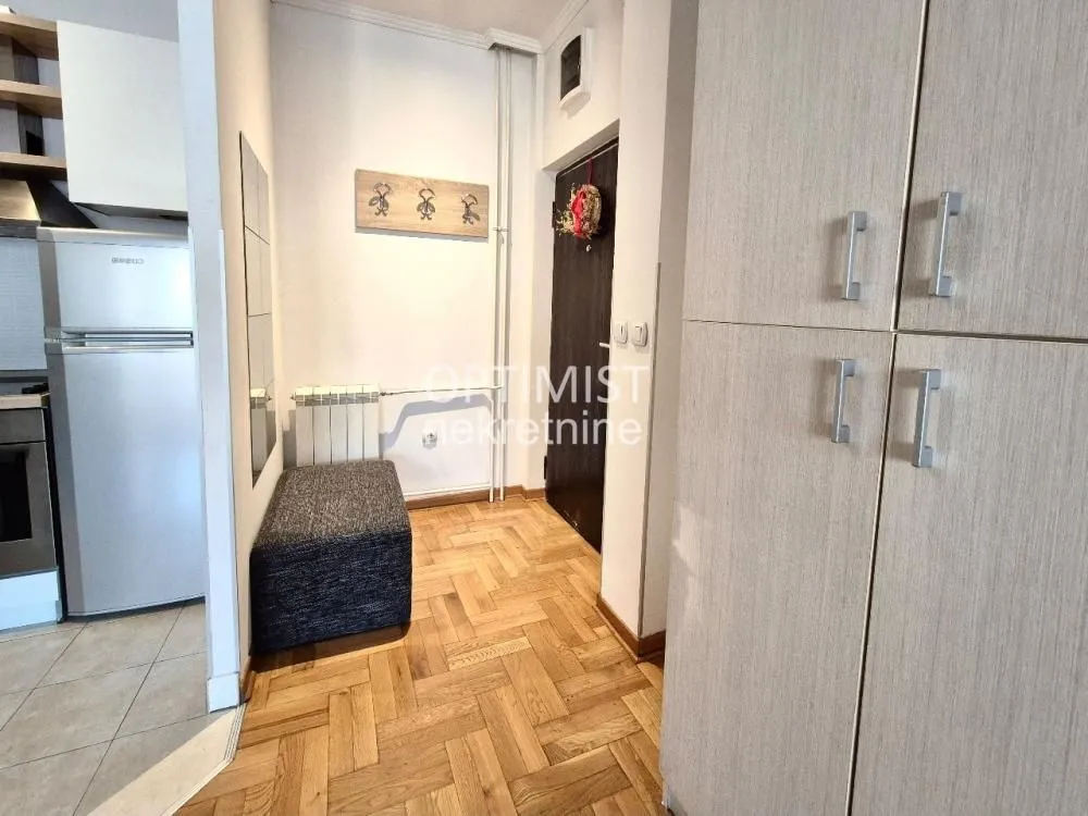 Rent, two bedroom apartment, 45m², Stari Grad, Beograd