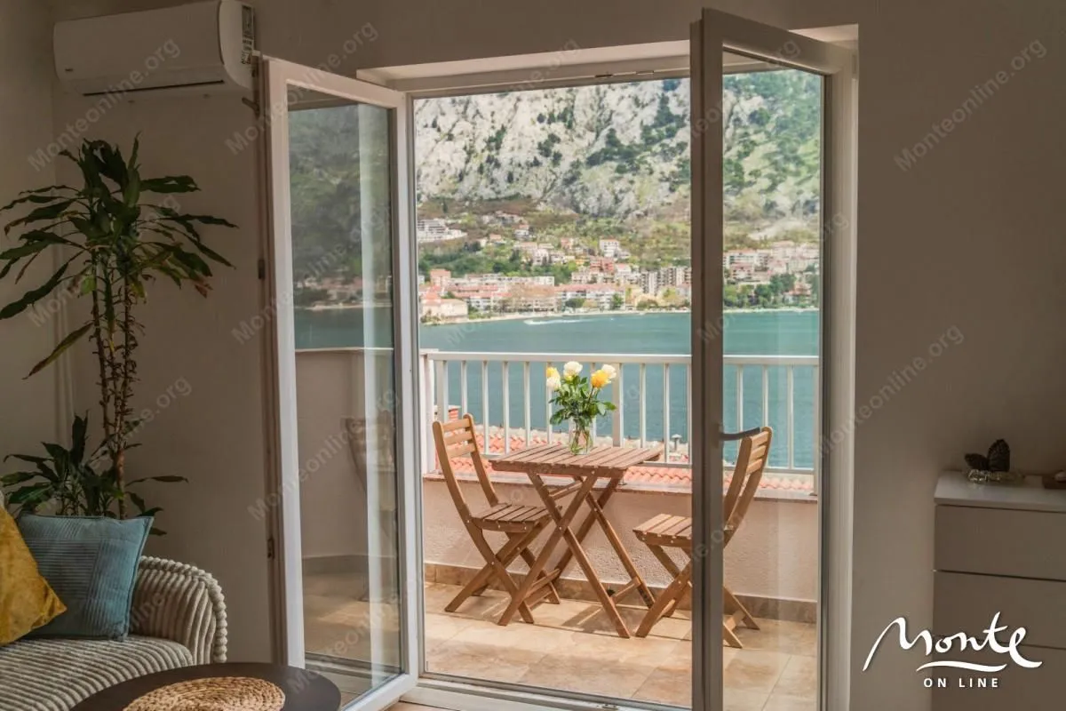 Prodaja, jednosoban stan, 50m², Muo, Kotor