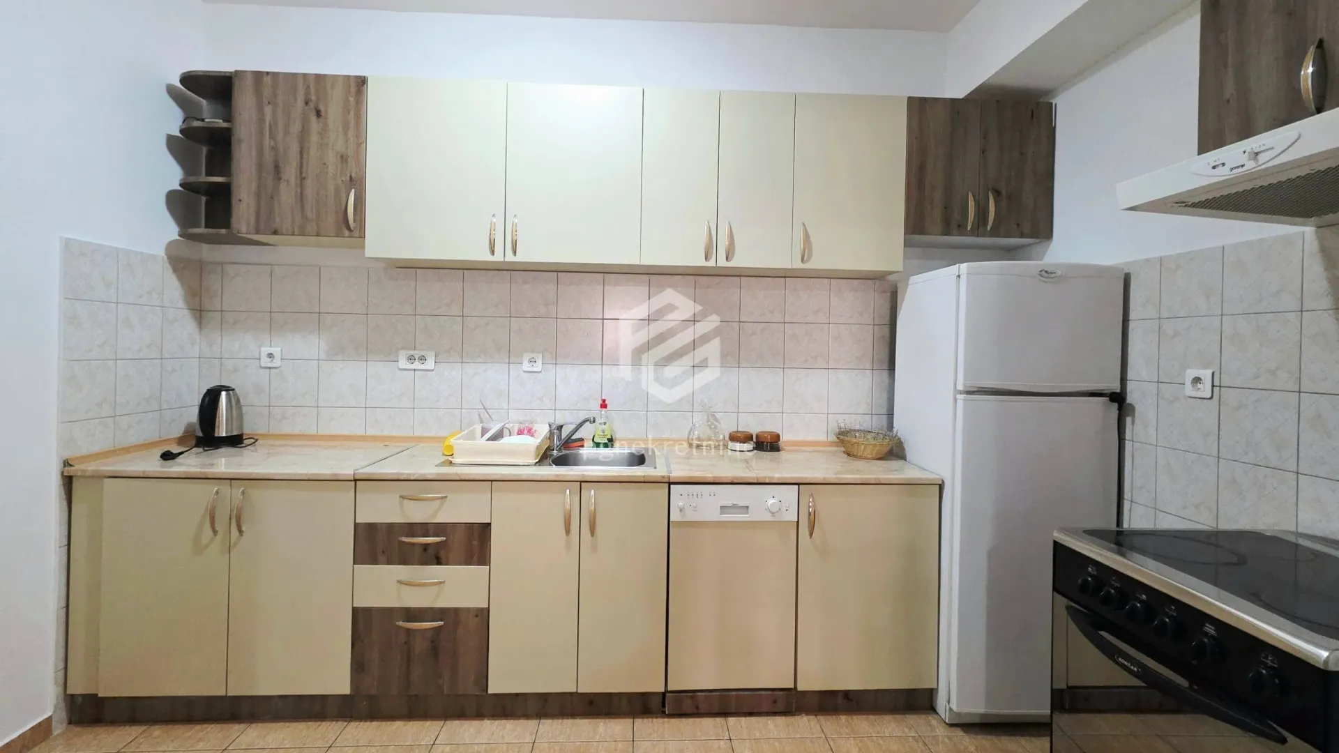 Izdavanje, dvosoban stan, 80m², City Kvart, Podgorica