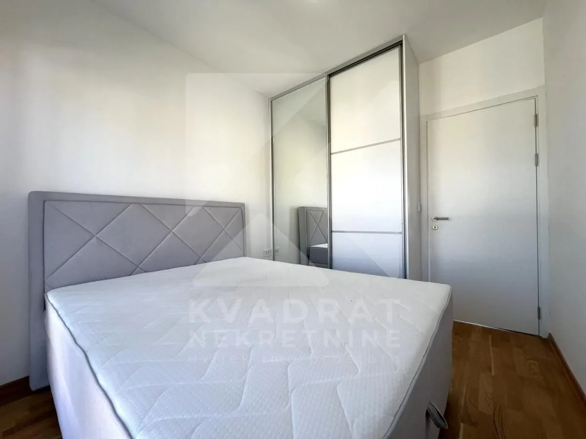 Izdavanje, jednosoban stan, 48m², Stari Aerodrom, Podgorica