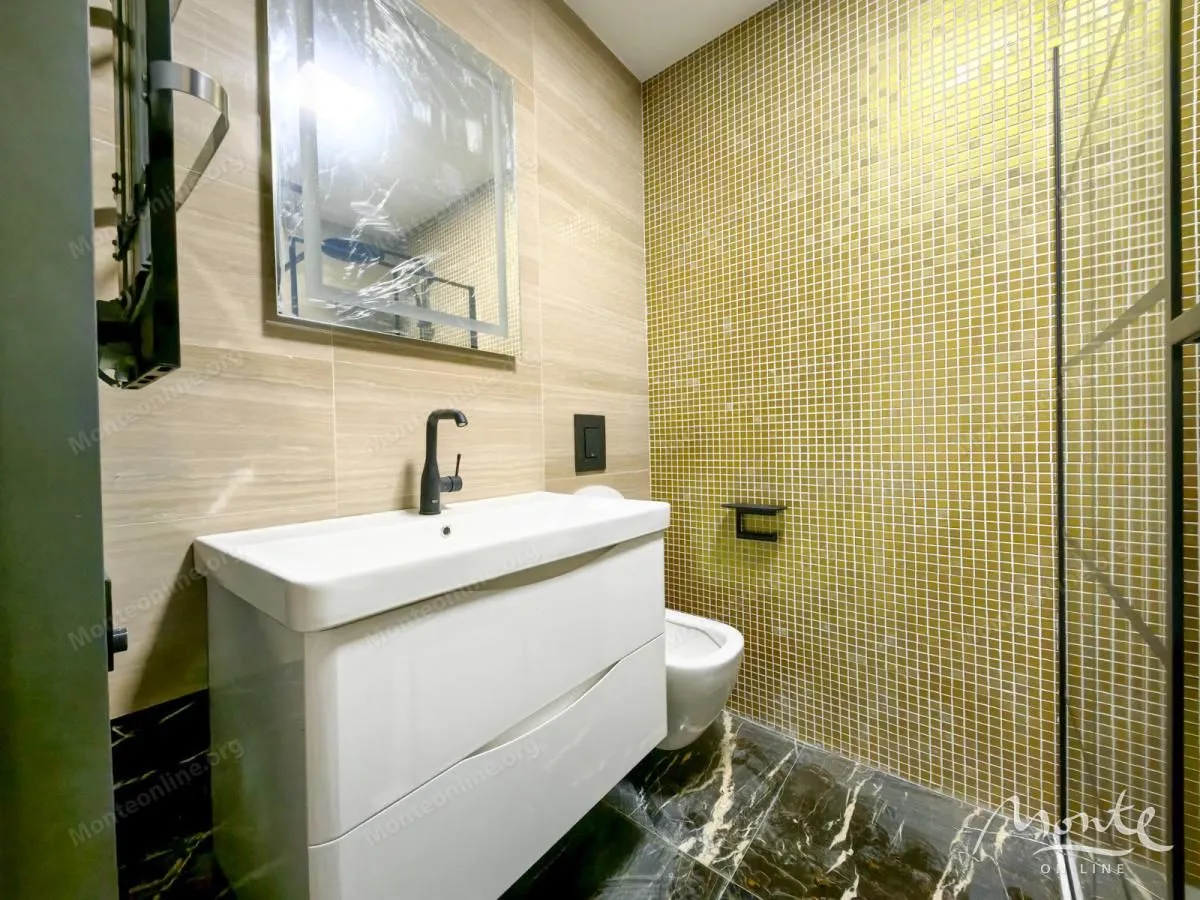 Prodaja, trosoban stan, 111m², Vezirov Most, Podgorica