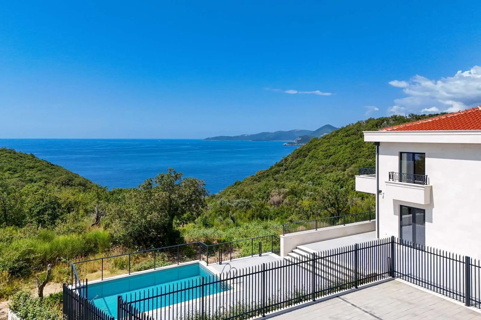 Prodaja, kuća, 318m², Reževići, Budva