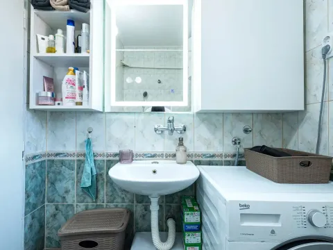 Izdavanje, trosoban stan, 100m², Dalmatinska ulica, Podgorica - image 11