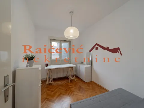 Prodaja, trosoban stan, 68m², Kalenić Pijaca, Vračar Sve Podlokacije - image 13