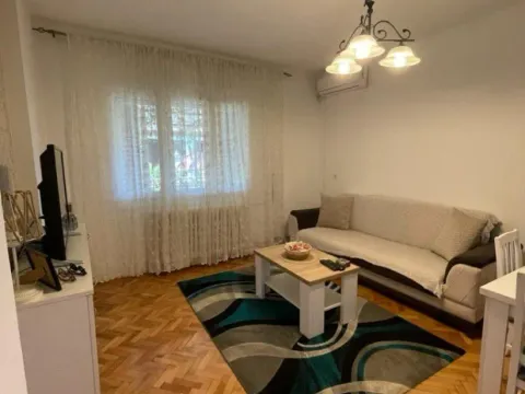 Rent, house, 100m², Cetinje, Crna Gora - image 9