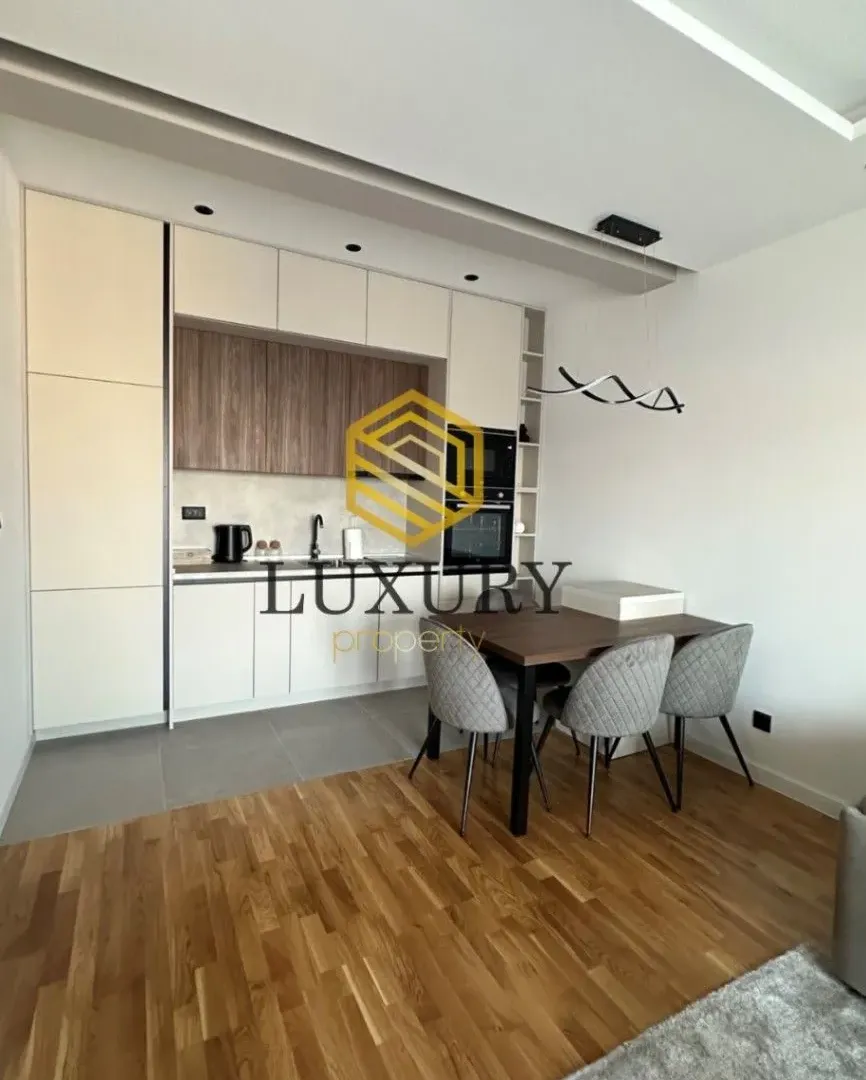 Izdavanje, jednosoban stan, 49m², City Kvart, Podgorica