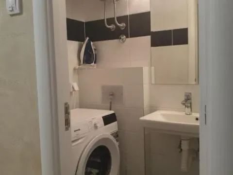 Izdavanje, dvosoban stan, 50m², Stari Grad, Beograd - image 9