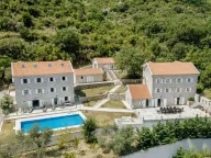 Prodaja, kuća, 800m², Prčanj, Kotor - image 1