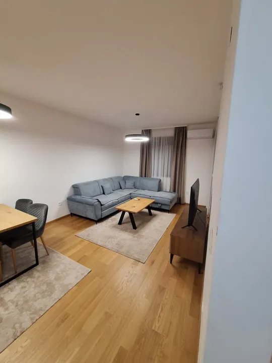 Izdavanje, jednosoban stan, 45m², City Kvart, Podgorica