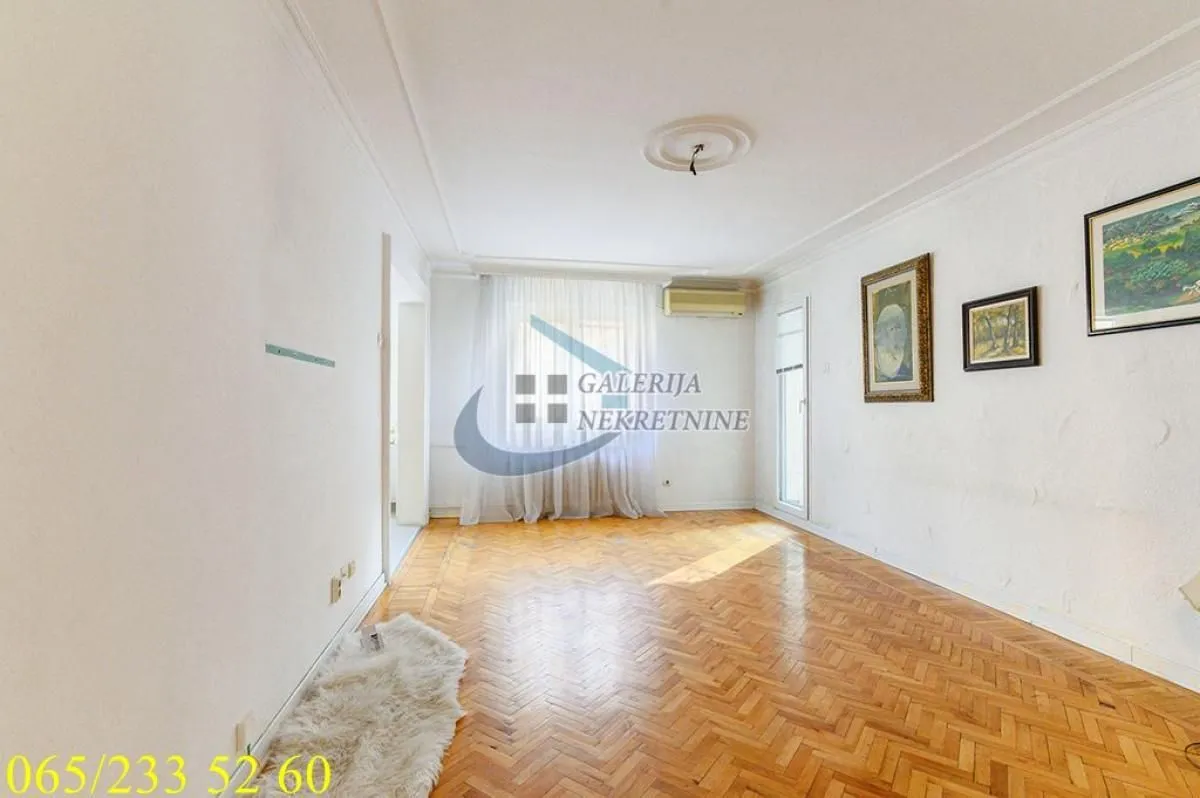 Prodaja, četvorosoban stan, 105m², Savski Venac, Beograd