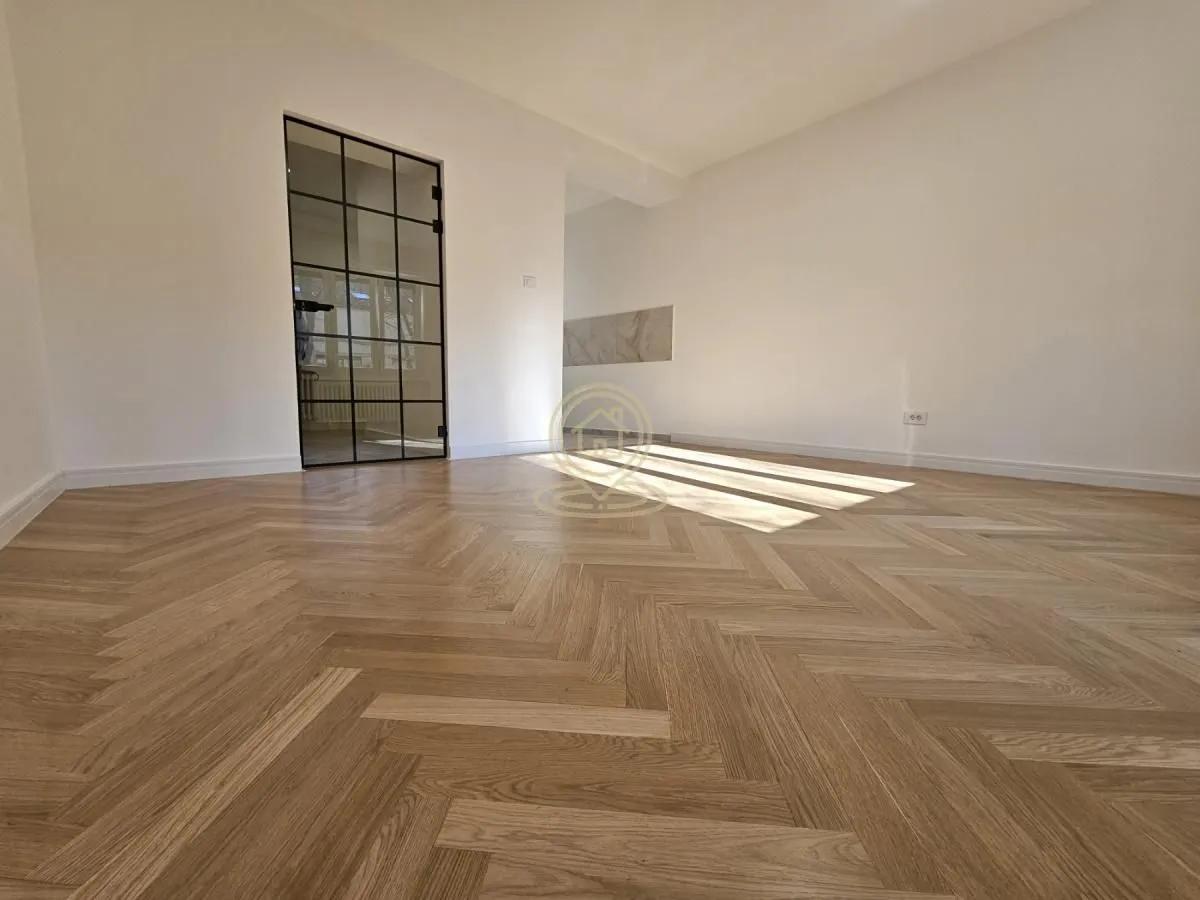 Prodaja, trosoban stan, 85m², Stari grad, Novi Sad