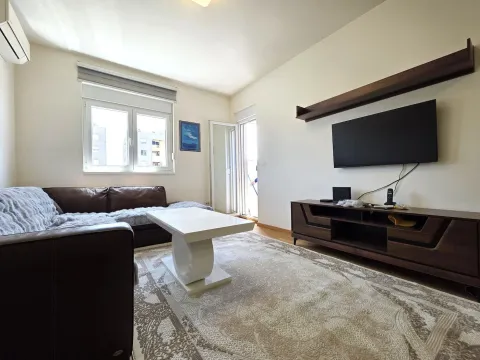 Rent, one bedroom apartment, 47m², Stari Aerodrom, Podgorica - image 2