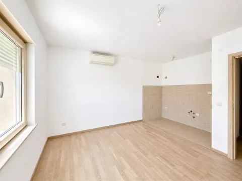 Prodaja, jednosoban stan, 45m², Bečići, Budva - image 9