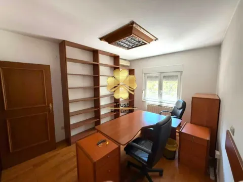 Rent, office space, 150m², Stara Varoš, Podgorica - image 2