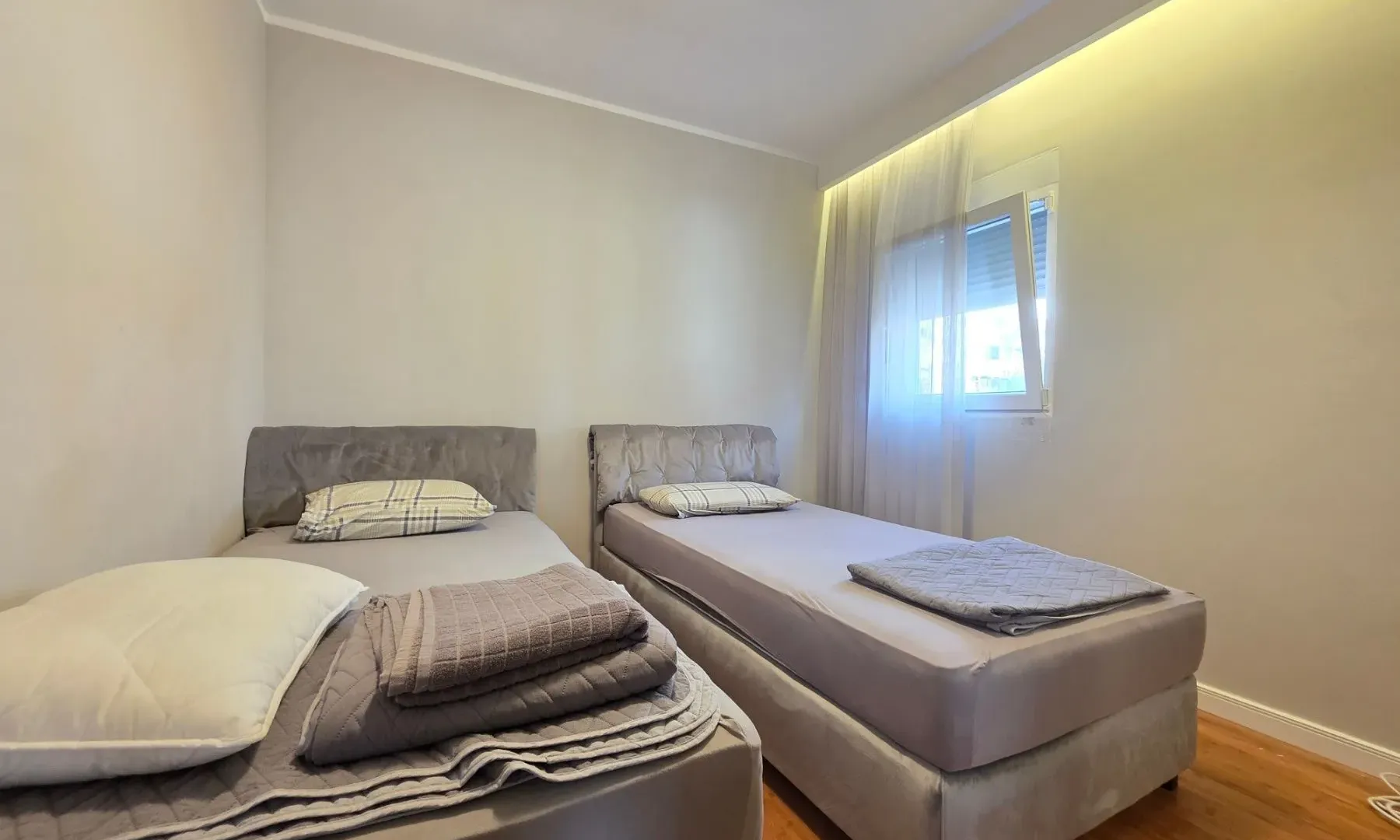 Prodaja, dvosoban stan, 68m², Pržno, Budva