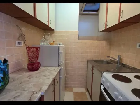 Rent, three bedroom apartment, 124m², Stari Grad, Budva - image 16