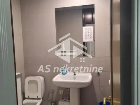 Izdavanje, poslovni prostor, 180m², Stari Grad, Beograd - image 8