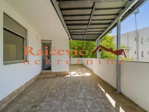 Izdavanje, trosoban stan, 117m², Voždovac Sve Podlokacije, Beograd - image 6