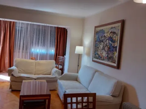 Izdavanje, jednosoban stan, 70m2, Centar, Podgorica