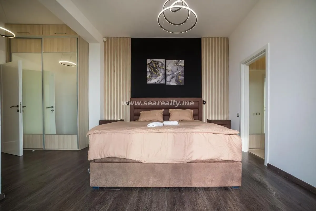 Prodaja, kuća, 280m², Tivat, Crna Gora