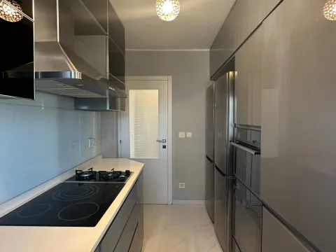 Izdavanje, dvosoban stan, 85m², Centar, Tivat - image 28