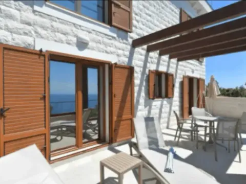 Rent, house, 300m², Reževići, Budva - image 2
