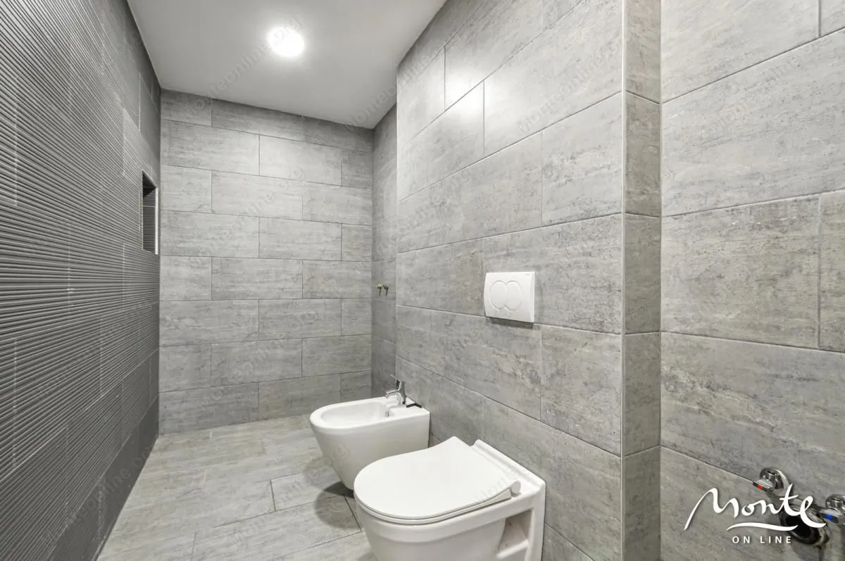 Sale, four bedroom apartment, 124m², Tivat, Crna Gora