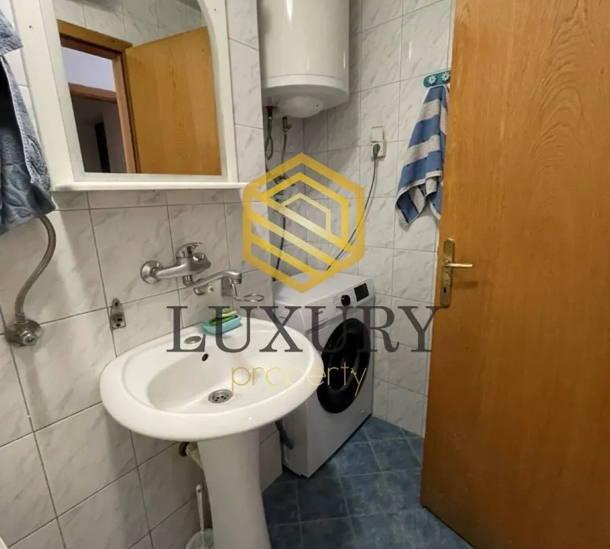 Rent, two bedroom apartment, 65m², Stari Aerodrom, Podgorica