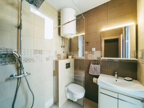 Prodaja, trosoban stan, 233m², Budva, Crna Gora - image 32