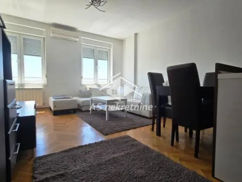 Stan in Novi Beograd Blok 63