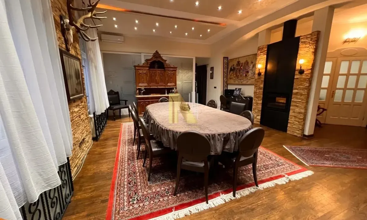 Rent, office space, 135m², Centar, Novi Sad