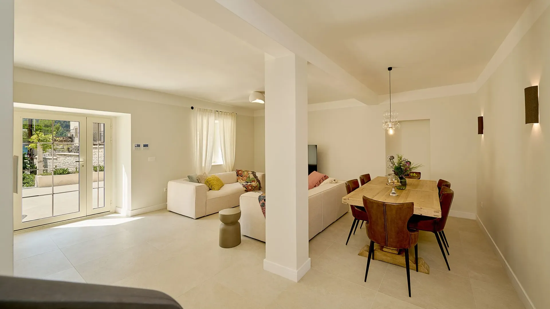 Rent, house, 200m², Kotor, Crna Gora