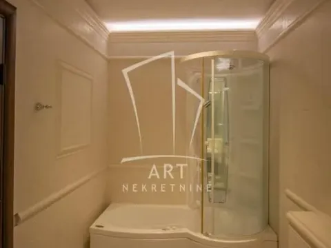 Sale, four bedroom apartment, 150m², Kalenić Pijaca, Vračar Sve Podlokacije - image 6