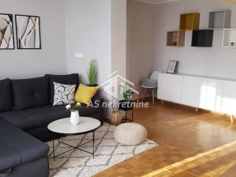 Rent, two bedroom apartment, 60m², Novi Beograd Blok 28, Novi Beograd Sve Podlokacije - image 1