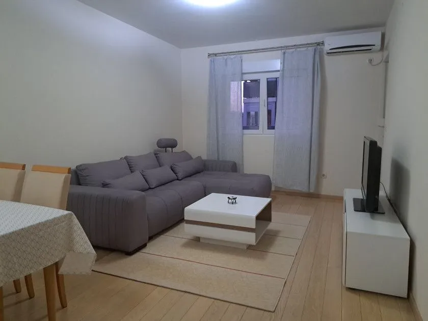 Izdavanje, jednosoban stan, 47m², City Kvart, Podgorica