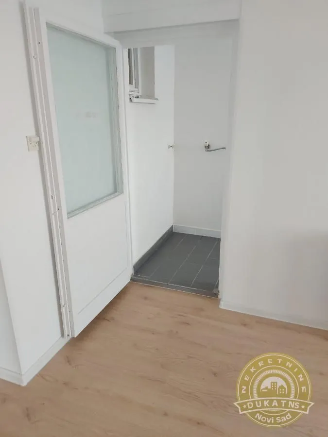 Prodaja, trosoban stan, 61m², Bulevar Oslobodjenja, Novi Sad Sve Podlokacije