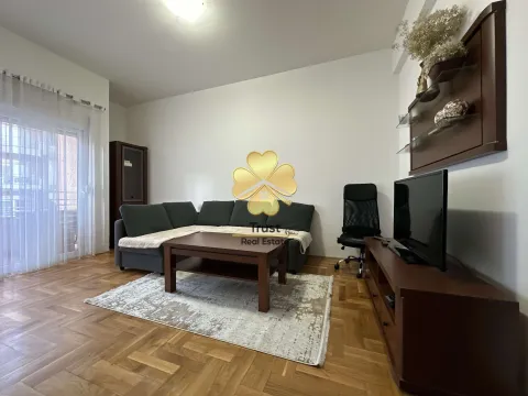 Izdavanje, dvosoban stan, 60m², Kod Big Fashion-a, Podgorica - image 2