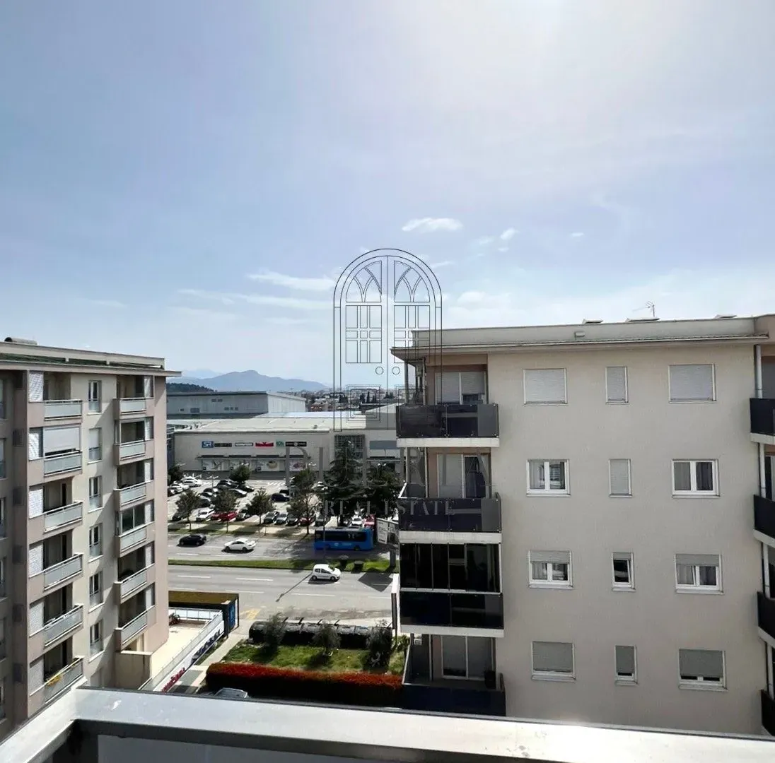 Prodaja, jednosoban stan, 53m², City Kvart, Podgorica