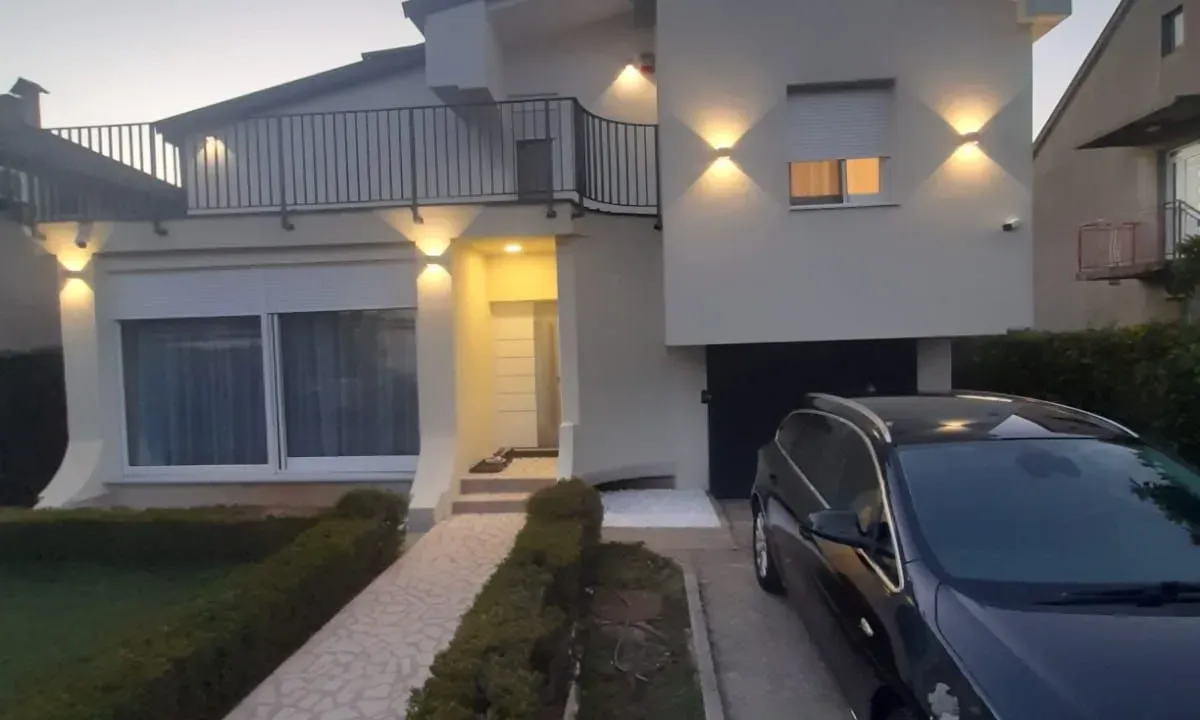 Prodaja, kuća, 147m², Stari Aerodrom, Podgorica