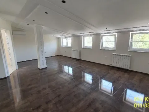 Izdavanje, kuća, 500m², Čukarica, Beograd - image 9