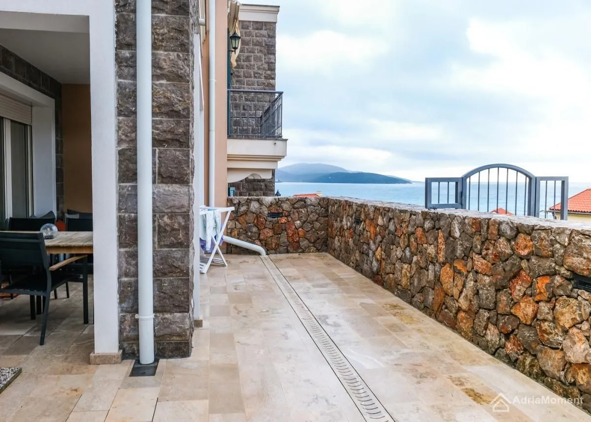 Prodaja, jednosoban stan, 67m², Luštica Bay, Tivat