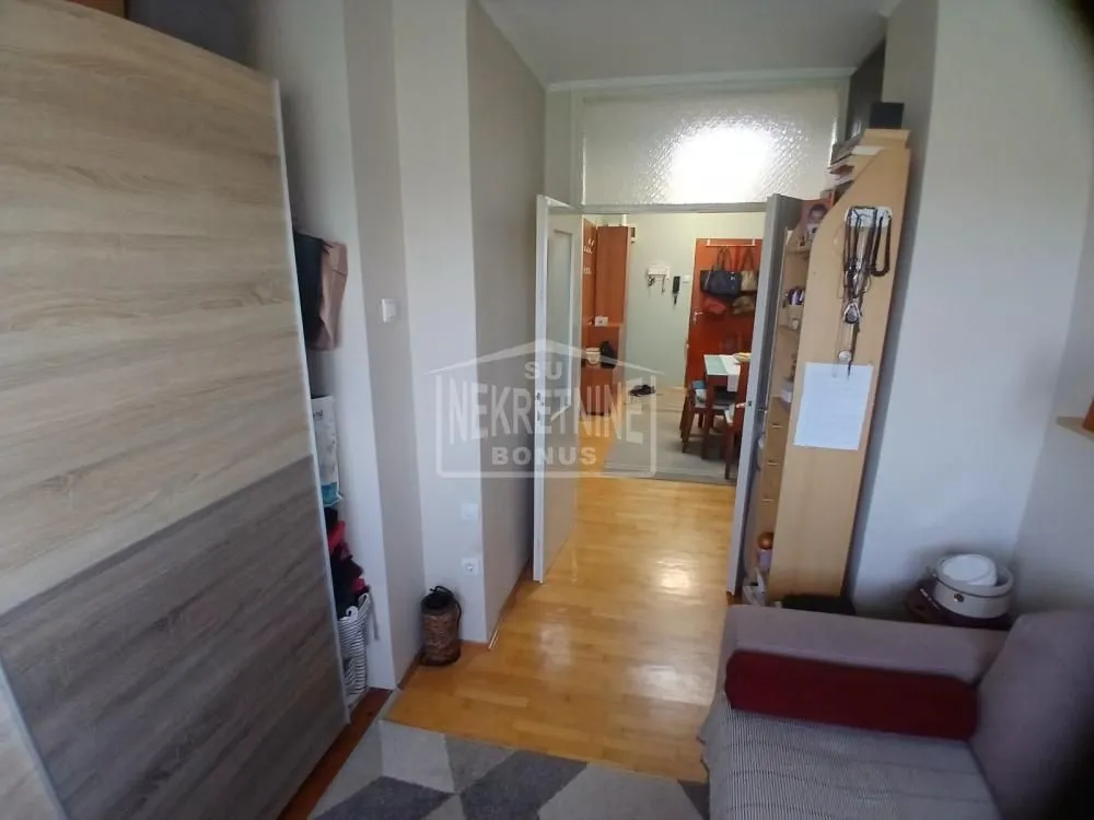 Prodaja, trosoban stan, 70m², Kertvaroš, Subotica